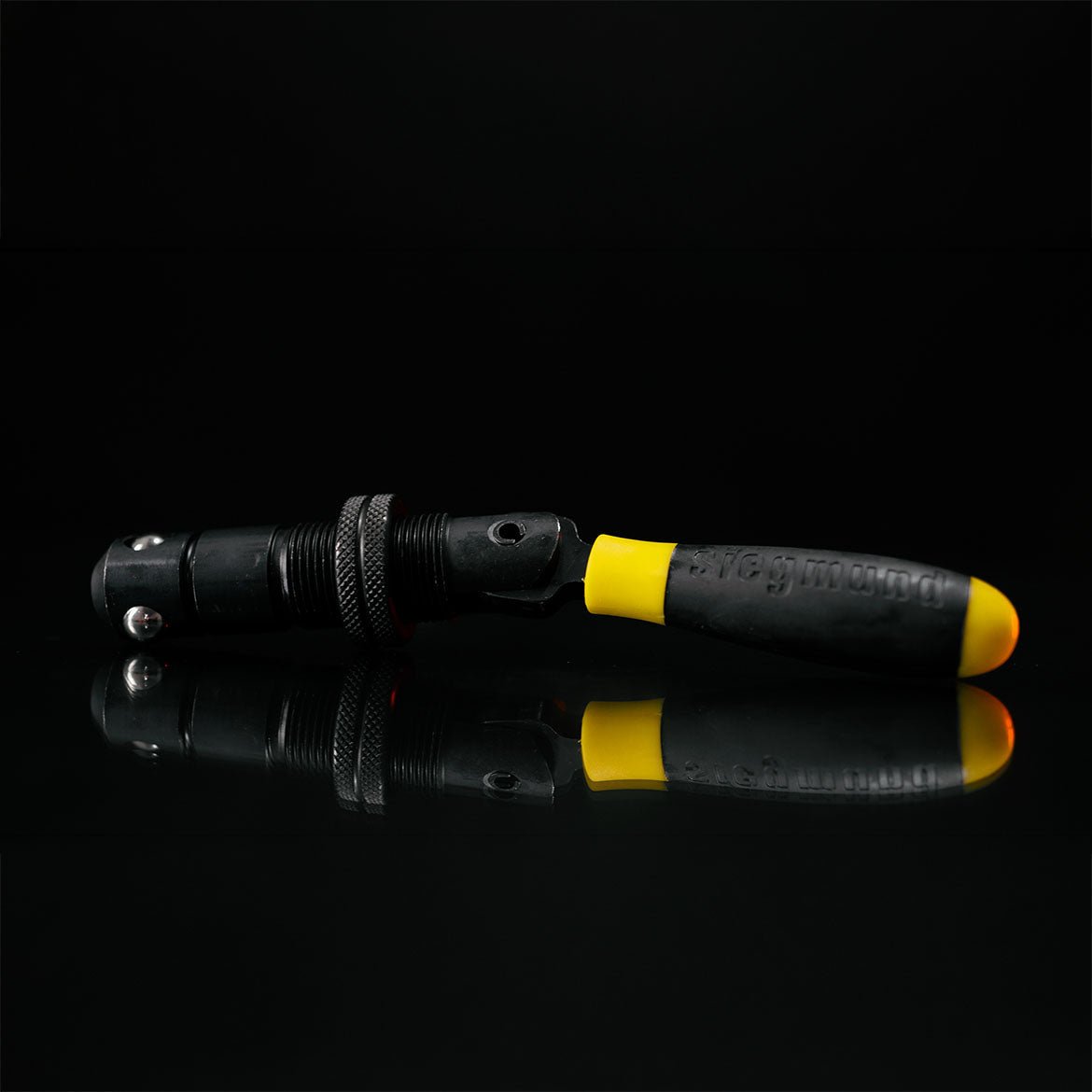 US280516: Fast Clamping Bolt with Handle (Burnished) - 28mm Imperial Series Welding Table Accessories by Siegmund - The Flattest, Most Reliable Welding Tables & Fixturing Accessories in the World