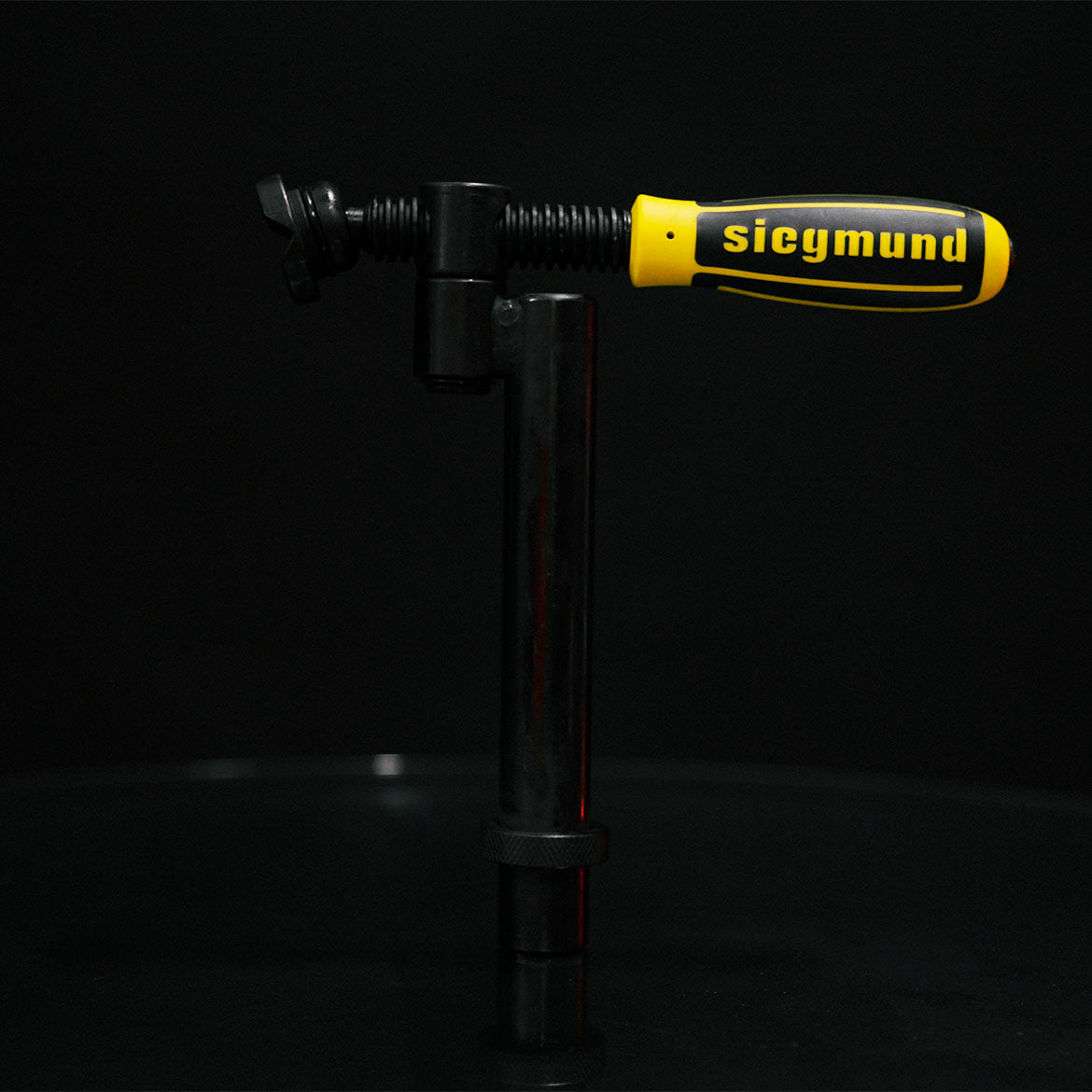 US280608.N: 90° Basic Pipe Clamp (Nitrided) - 28mm Imperial Series Welding Table Accessories by Siegmund - The Flattest, Most Reliable Welding Tables & Fixturing Accessories in the World