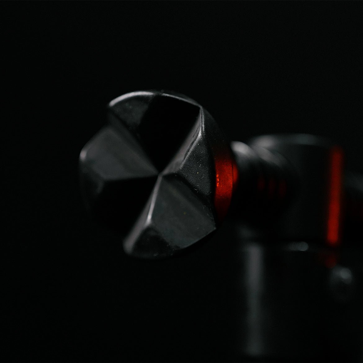 US280608.N: 90° Basic Pipe Clamp (Nitrided) - 28mm Imperial Series Welding Table Accessories by Siegmund - The Flattest, Most Reliable Welding Tables & Fixturing Accessories in the World